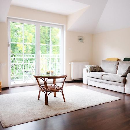 Nienovo - Apartament Kornik Niedaleko Jeziora I Widok Na Arboretum 외부 사진